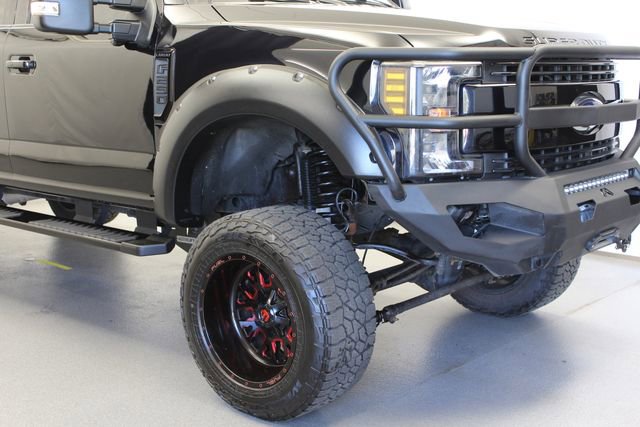 Used 2019 Ford F250 Lariat w/ Lariat Ultimate Package AWD/4WD image 3