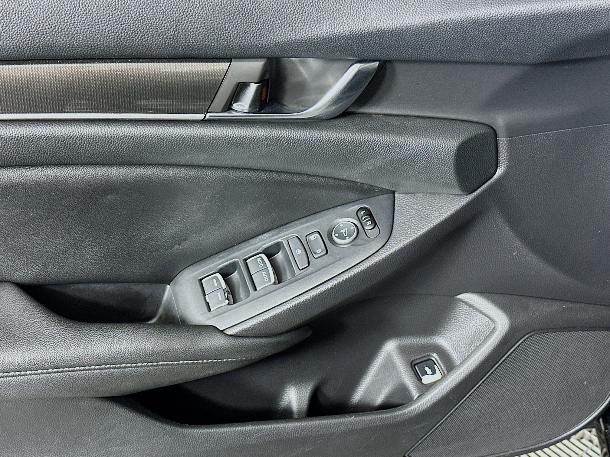 Used 2020 Honda Accord Sport image 15