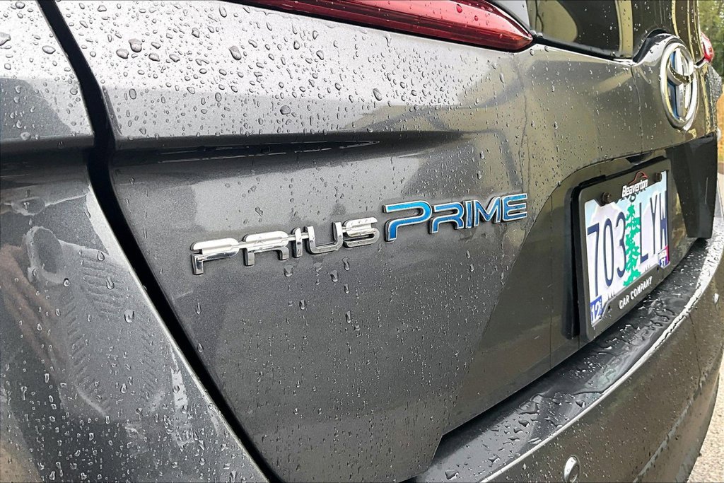 Used 2020 Toyota Prius Prime Limited FWD image 33