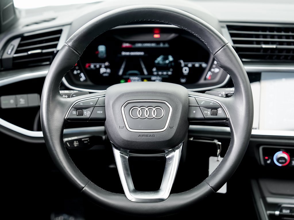 Used 2022 Audi Q3 2.0T Premium Plus image 11