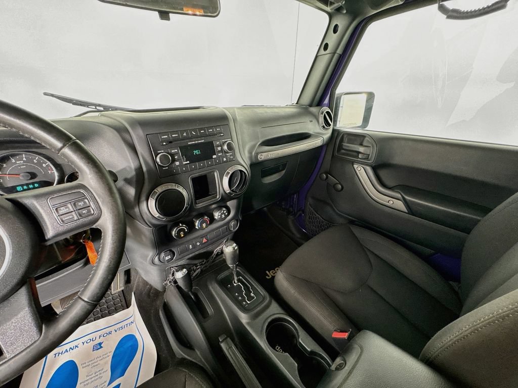 Used 2017 Jeep Wrangler Sport w/ Connectivity Group AWD/4WD image 22