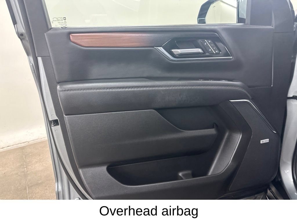 Used 2025 GMC Yukon XL Denali AWD/4WD image 39