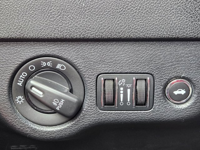 Used 2014 Dodge Charger R/T RWD image 11
