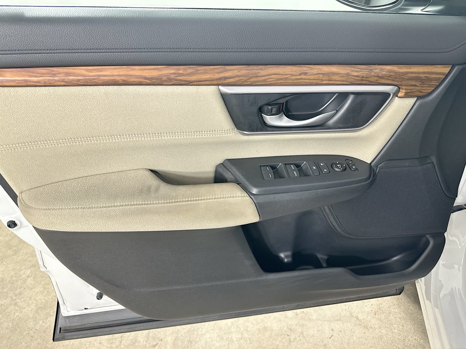 Used 2019 Honda CR-V EX image 15