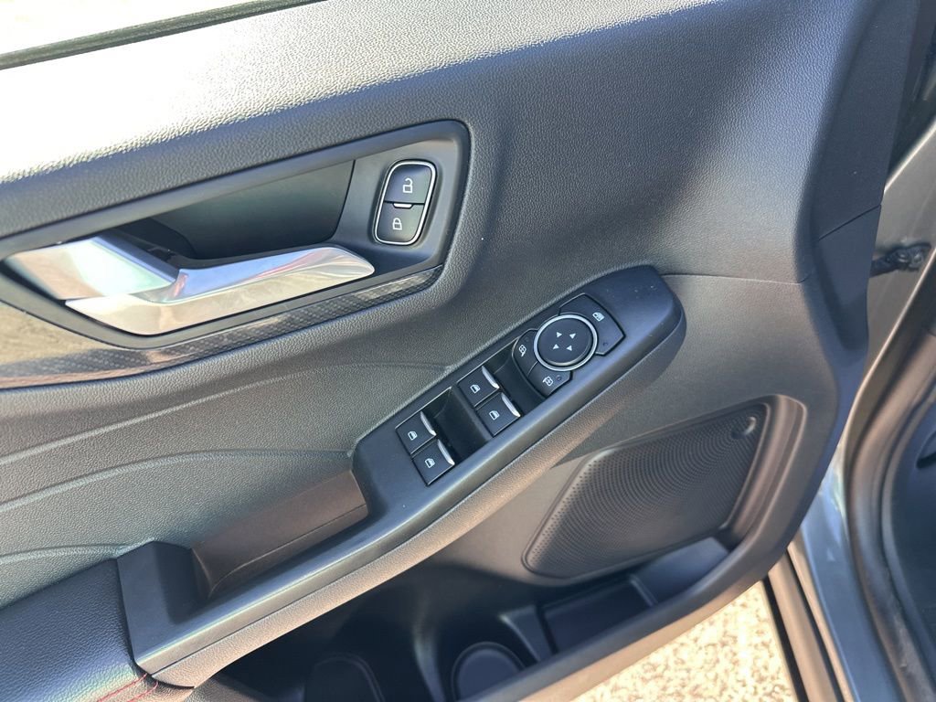 Used 2025 Ford Escape ST-Line image 14