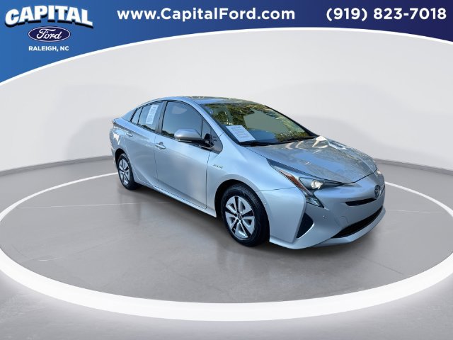 Used 2018 Toyota Prius Two w/ Prius Two Safety Plus Package FWD image 2