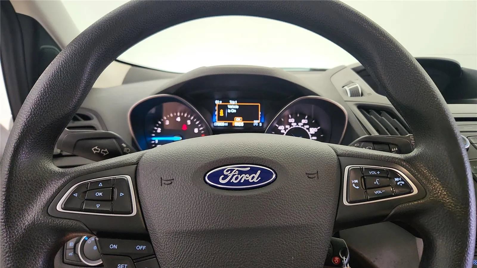Used 2018 Ford Escape SE image 25