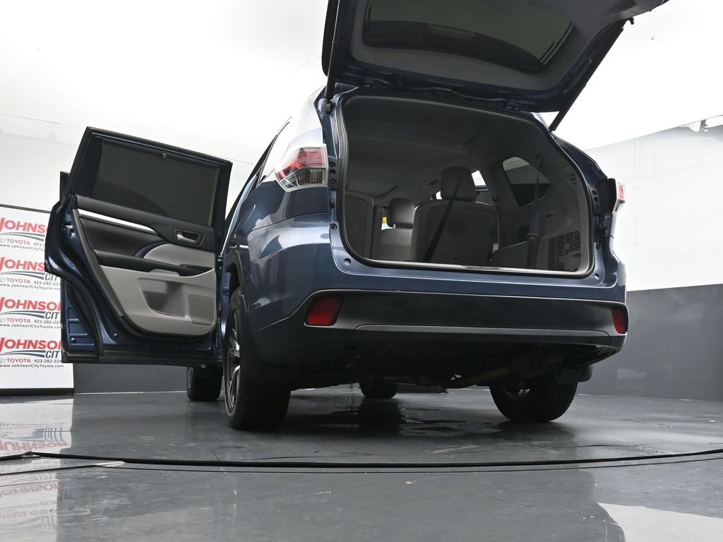 Used 2016 Toyota Highlander XLE image 51