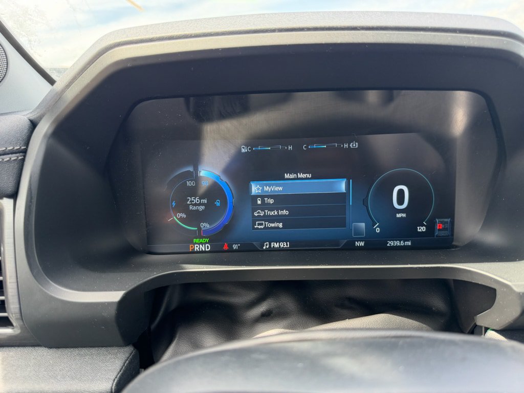 Used 2025 Ford F150 Lightning Flash AWD/4WD image 12
