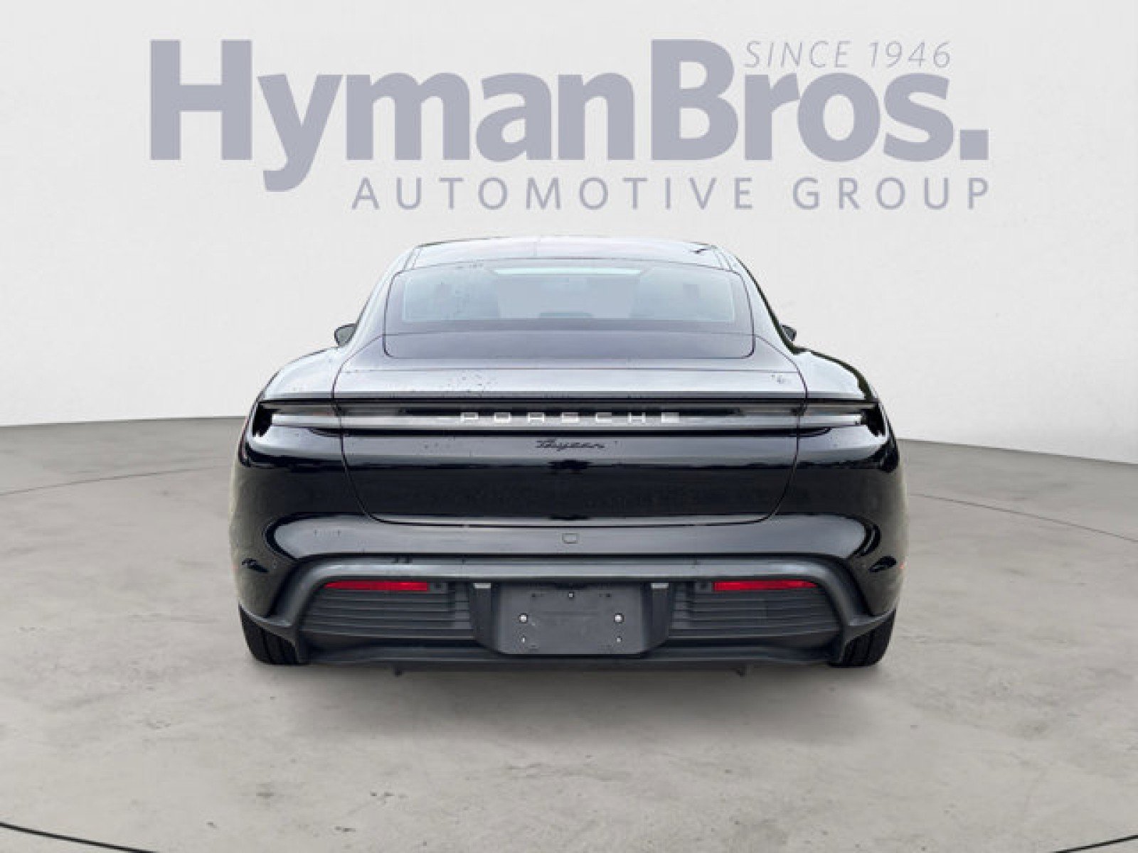Used 2022 Porsche Taycan image 4