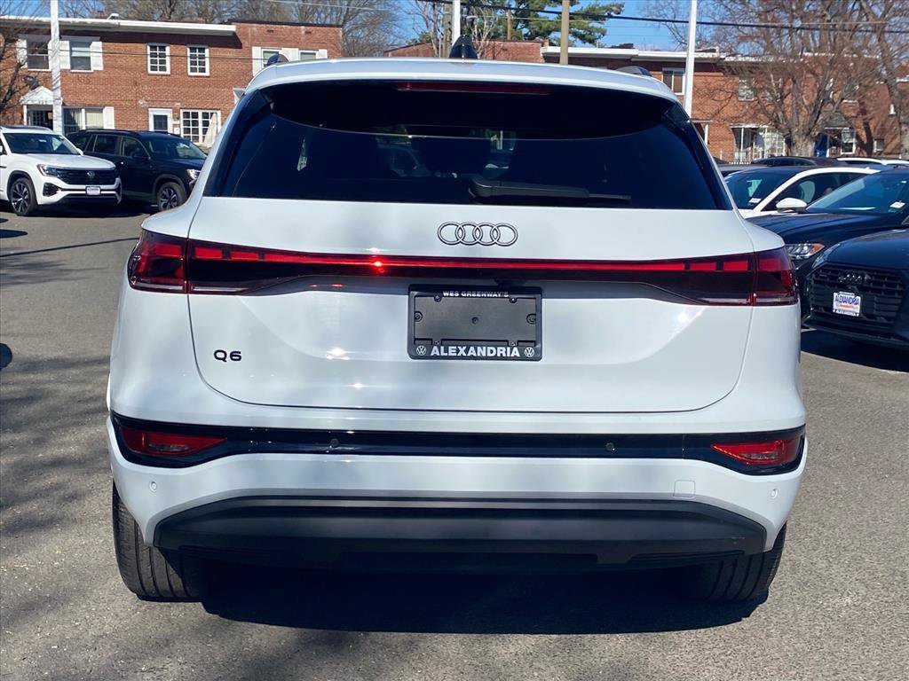 Used 2025 Audi Q6 e-tron Prestige AWD/4WD image 4