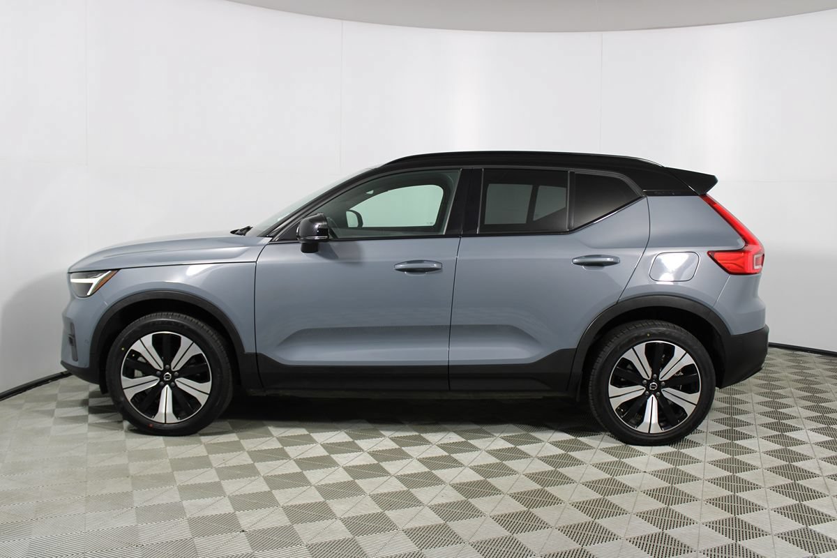 Used 2023 Volvo XC40 Recharge Plus AWD/4WD image 27