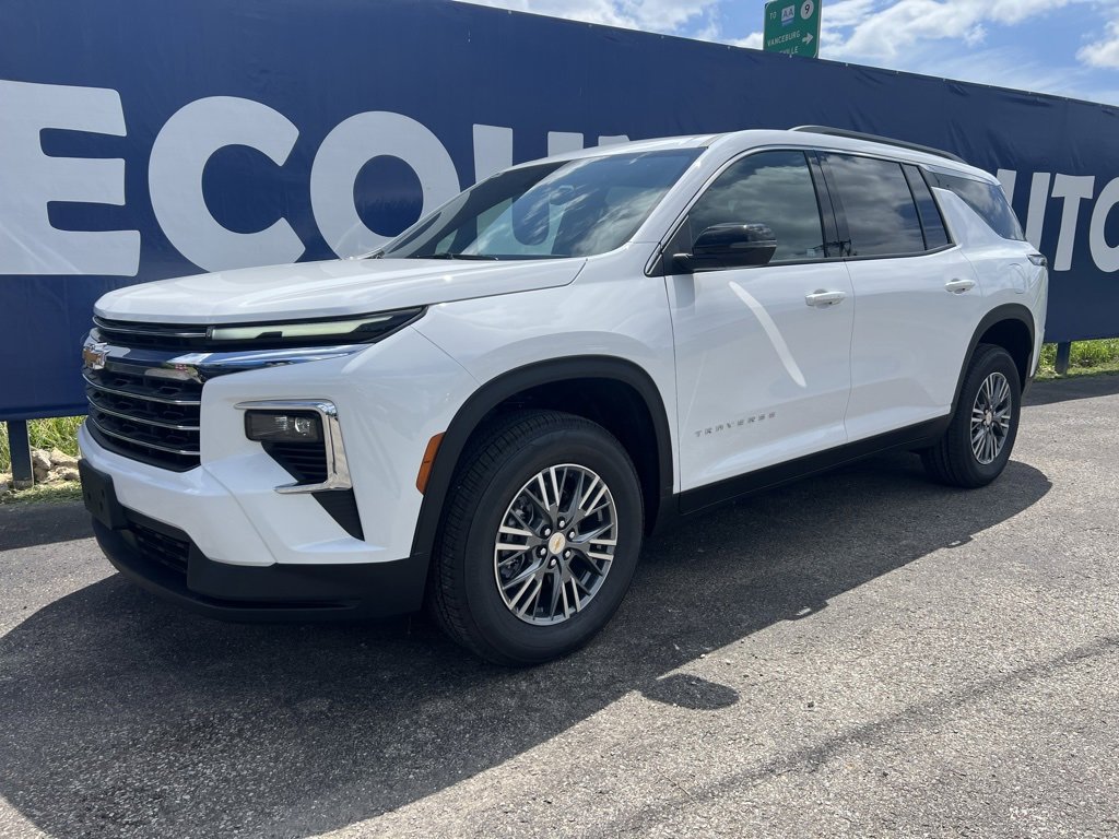 New 2025 Chevrolet Traverse LT image 3