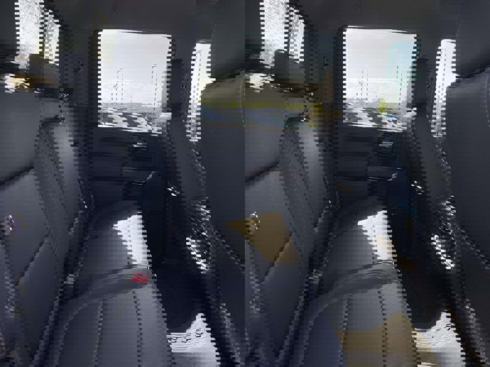 Used 2023 GMC Sierra 2500 SLT w/ SLT Convenience Package image 13