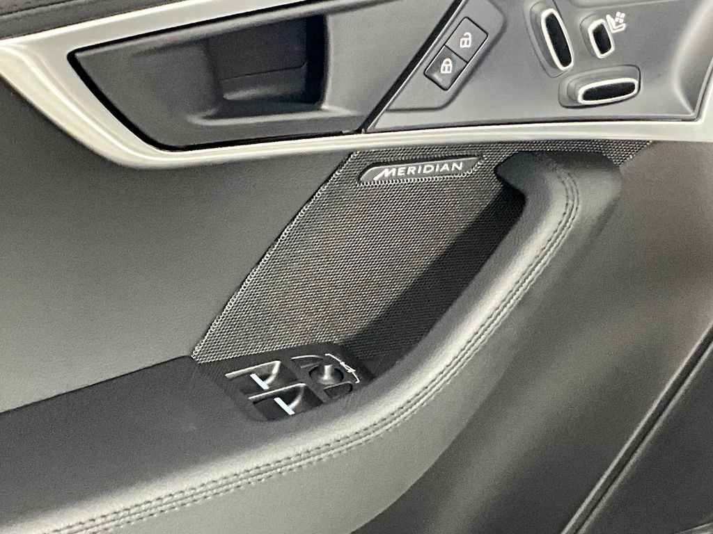 Used 2024 Jaguar F-TYPE R-Dynamic image 14