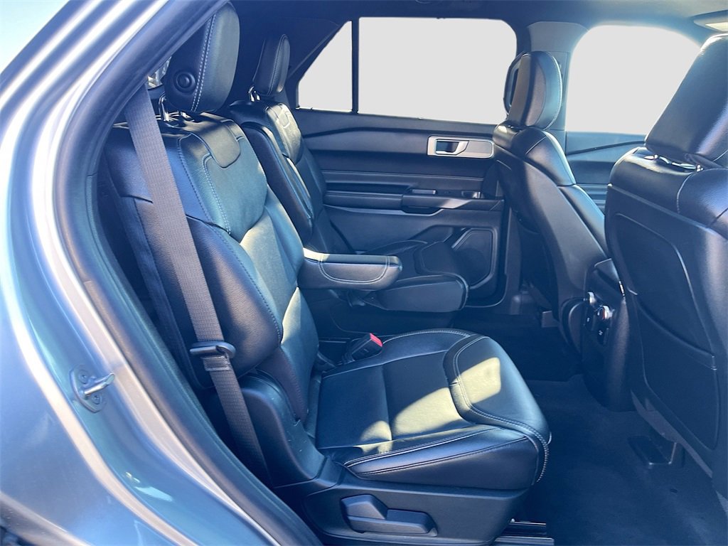 Used 2020 Ford Explorer ST image 30