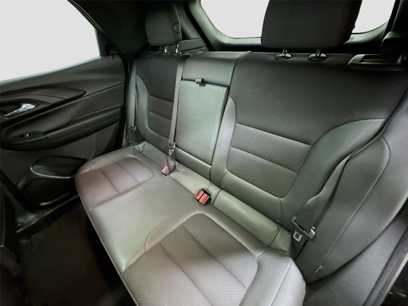 Used 2021 Chevrolet TrailBlazer RS w/ Sun and Liftgate Package image 24