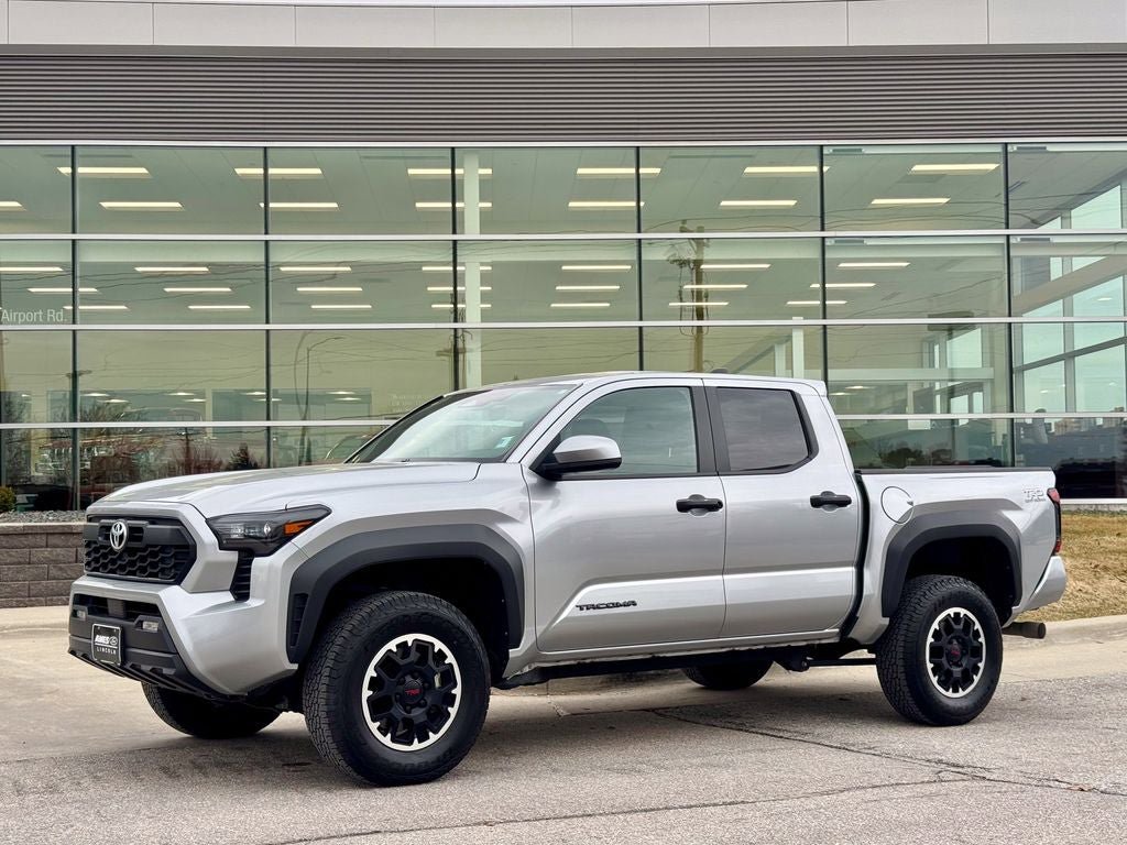 Used 2024 Toyota Tacoma TRD Off-Road AWD/4WD image 2