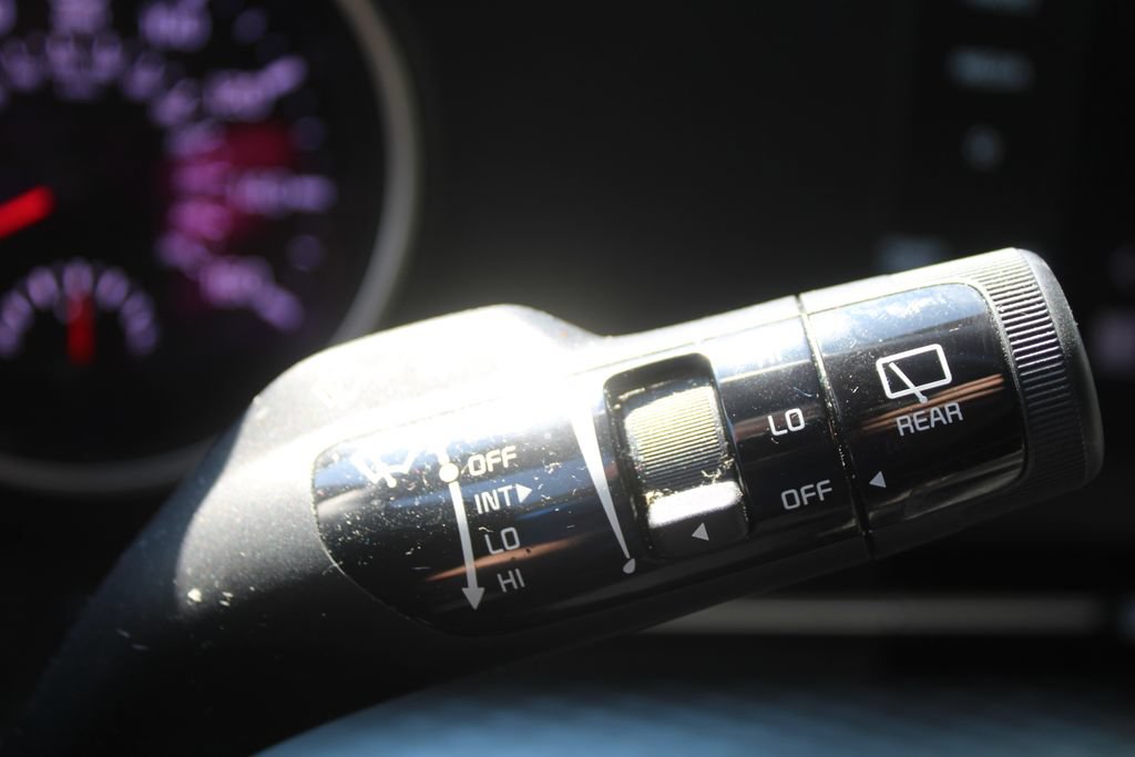 Certified 2024 Kia Carnival LX FWD image 36