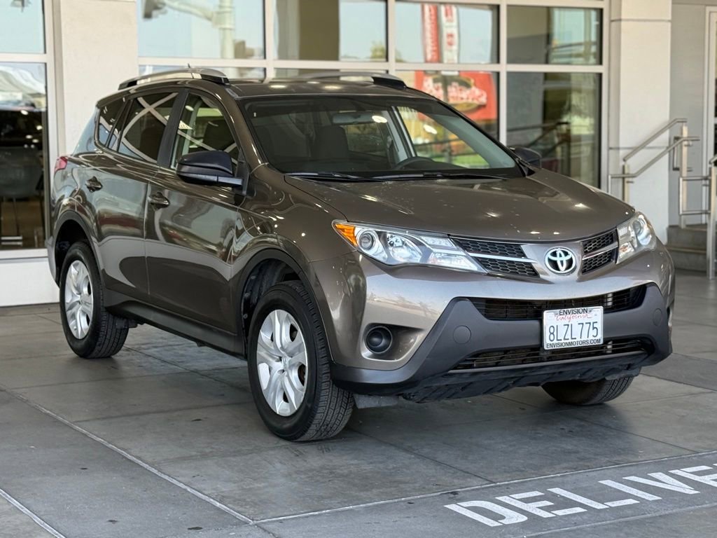 Used 2014 Toyota RAV4 LE image 6