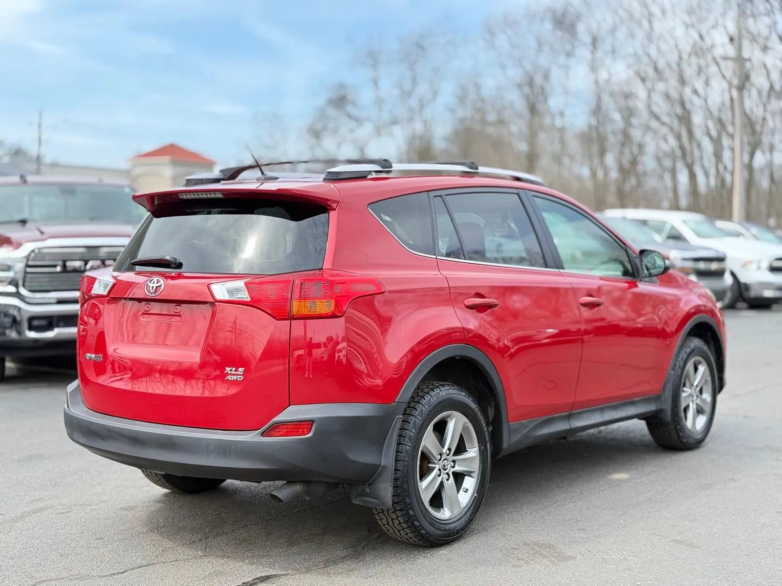 Used 2015 Toyota RAV4 XLE w/ Four Season Floor Mat Package image 5