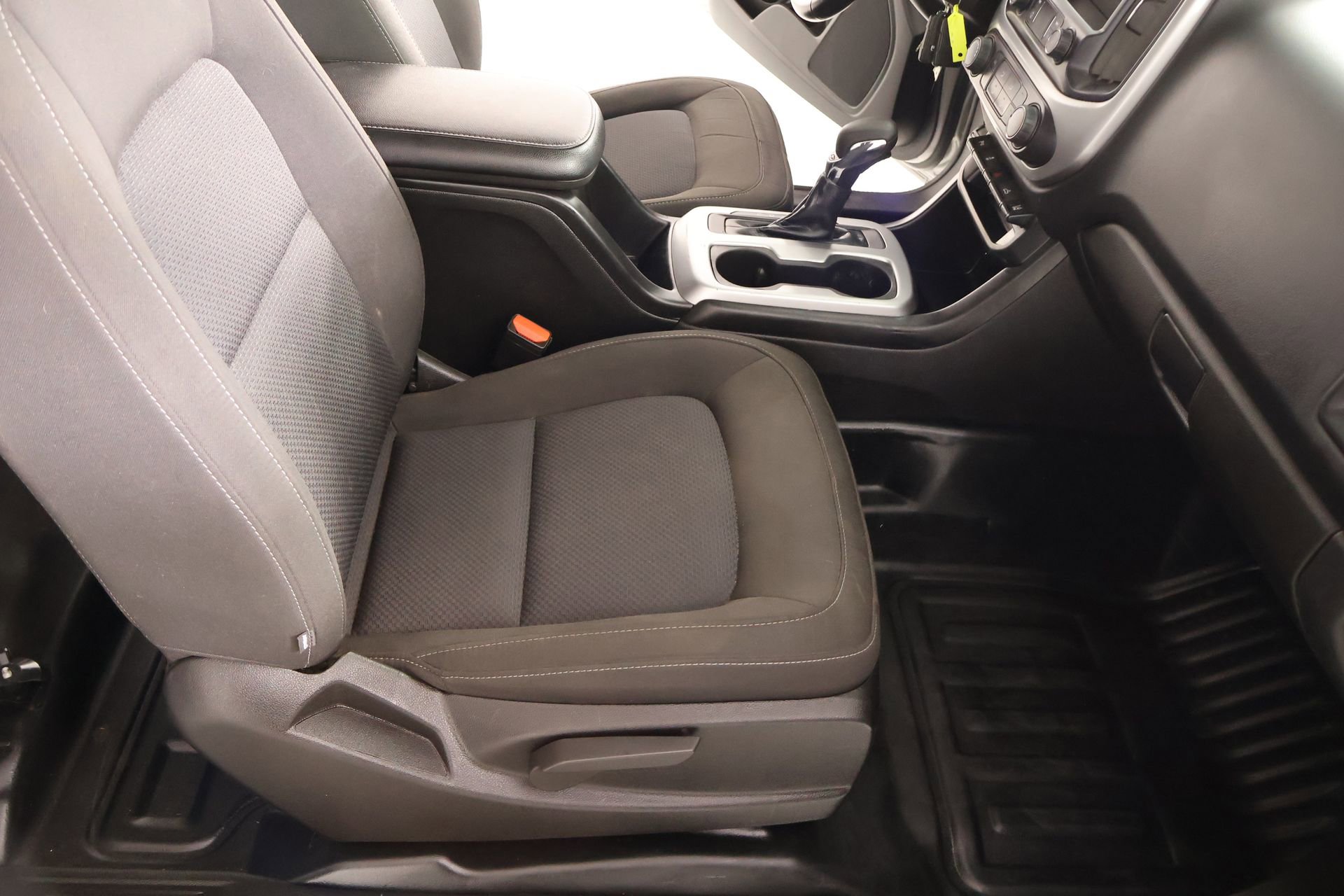 Used 2022 Chevrolet Colorado LT w/ Fleet Safety Package image 12