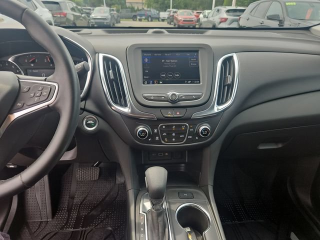 Used 2024 Chevrolet Equinox LT FWD image 17