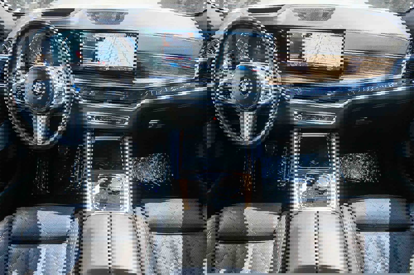 Used 2025 BMW X6 xDrive40i image 11