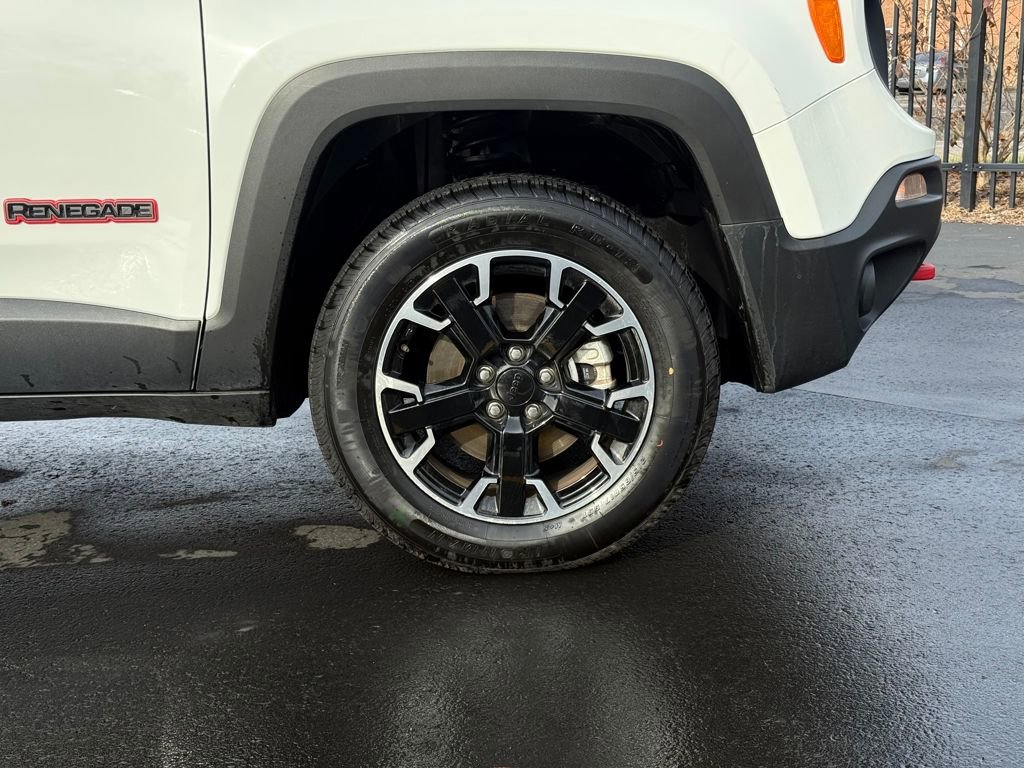 Used 2023 Jeep Renegade Trailhawk image 13