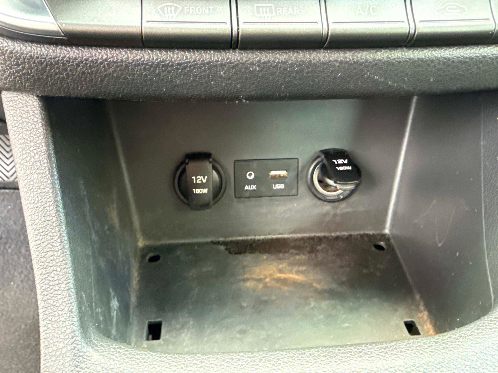 Used 2018 Hyundai Elantra GT FWD image 24