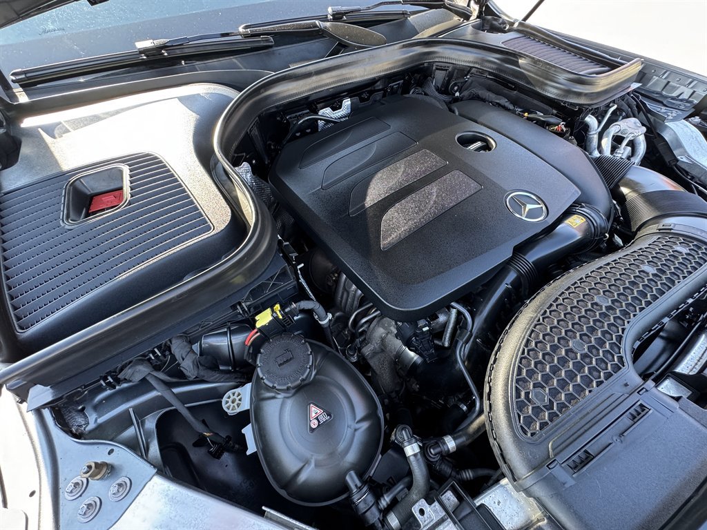 Used 2021 Mercedes-Benz GLC 300 4MATIC w/ AMG Line image 38