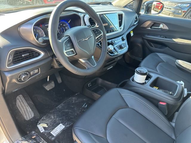 New 2026 Chrysler Voyager LX FWD image 14