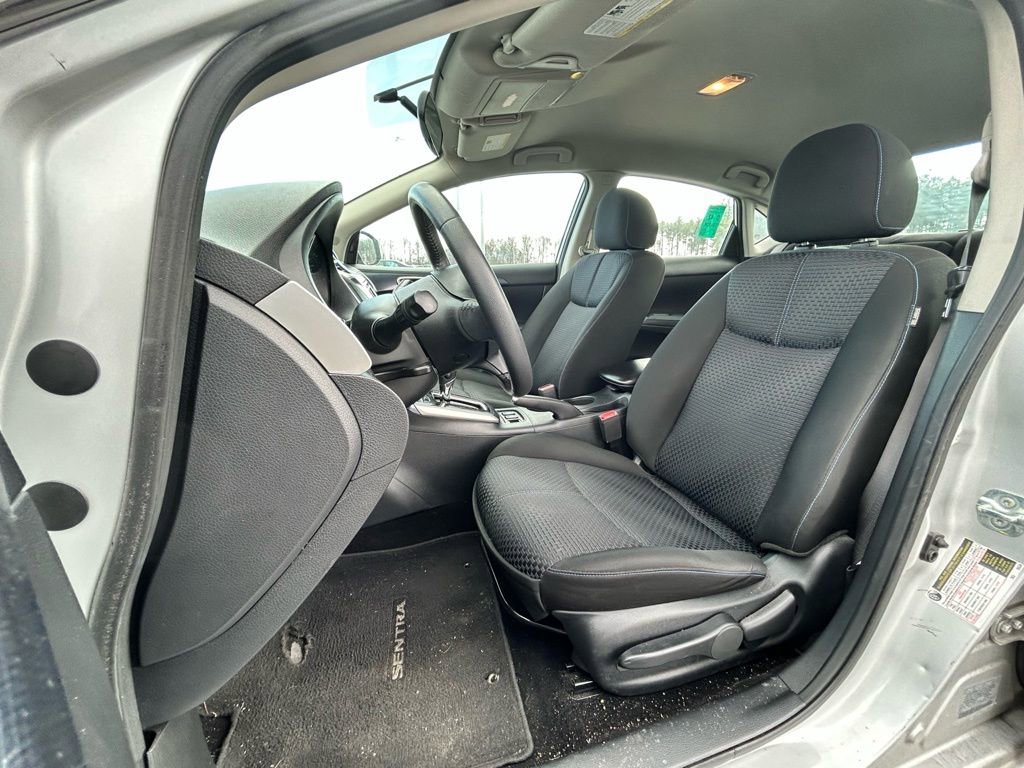 Used 2017 Nissan Sentra SR w/ Driver's Assist Package image 12