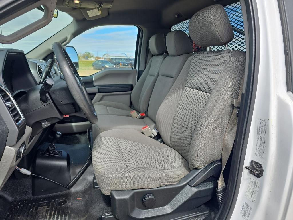 Used 2018 Ford F550 4x4 Regular Cab Super Duty image 15