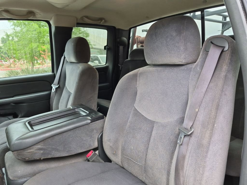 Used 2004 GMC Sierra 2500 SLE w/ Heavy-Duty Power Package image 21