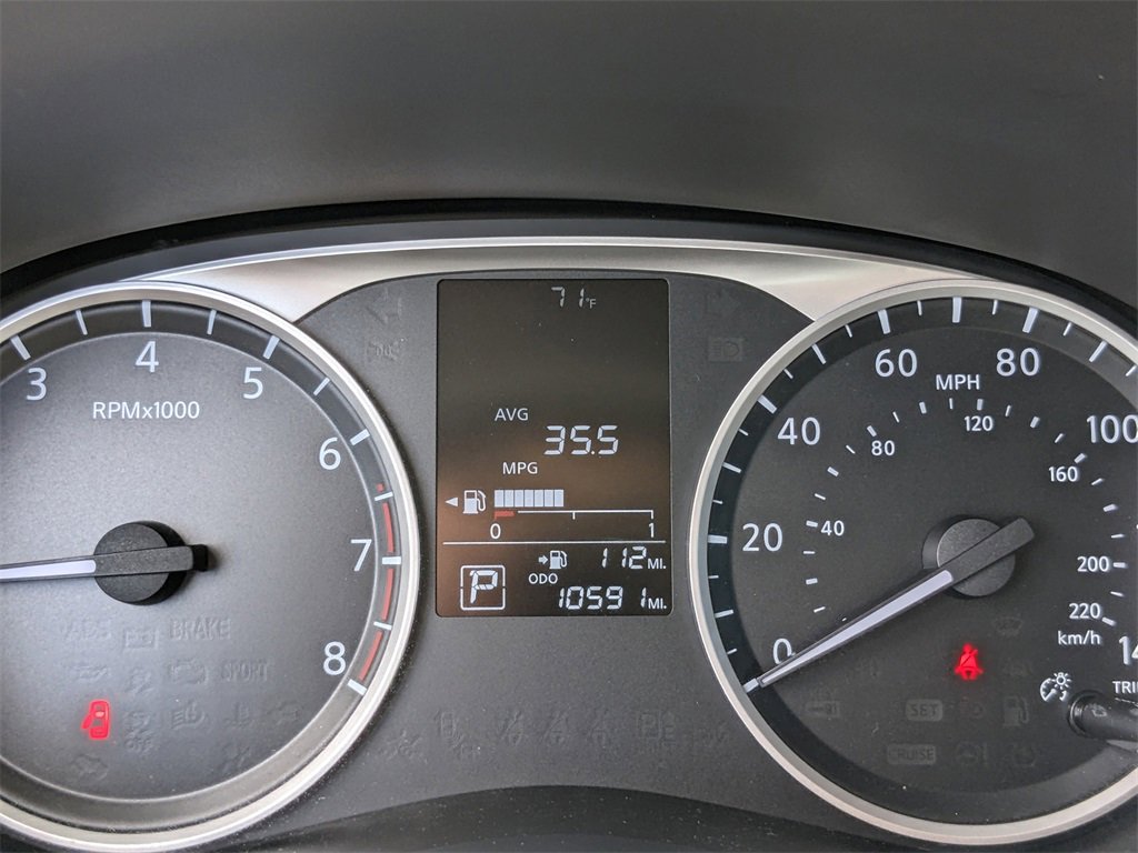 Used 2022 Nissan Kicks S image 34