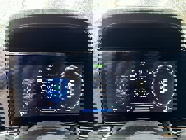 Used 2024 Hyundai Elantra SEL image 33