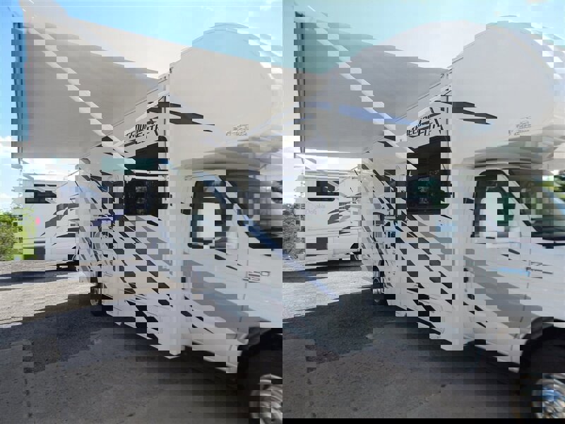 Used 2022 Ford E-450 and Econoline 450 Super Duty w/ Motorhome Prep Package image 53