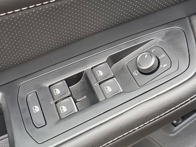 New 2026 Volkswagen Atlas Cross Sport SEL Premium R-Line image 24