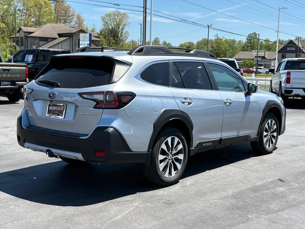 Used 2025 Subaru Outback Limited w/ Popular Package #2 AWD/4WD image 3