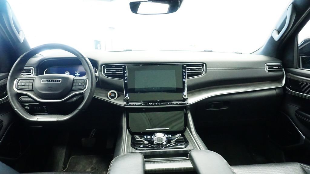 Used 2023 Jeep Wagoneer Series III w/ Premium Group I image 21