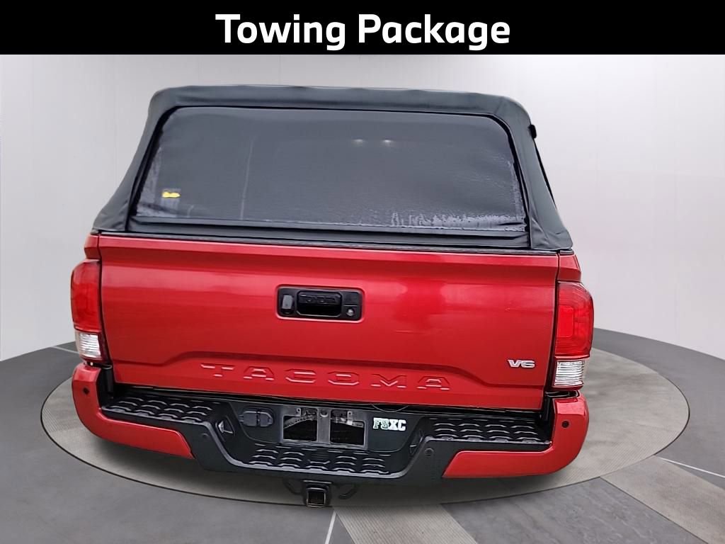 Used 2016 Toyota Tacoma TRD Sport image 5