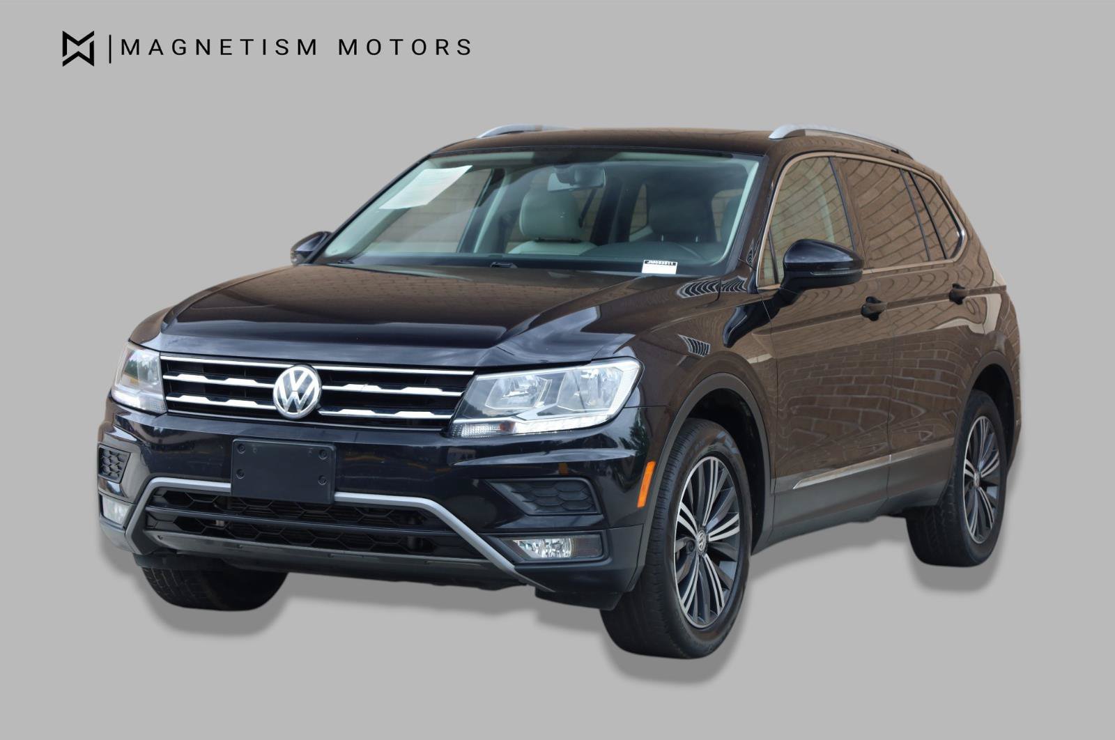 Used 2018 Volkswagen Tiguan SEL AWD/4WD image 2