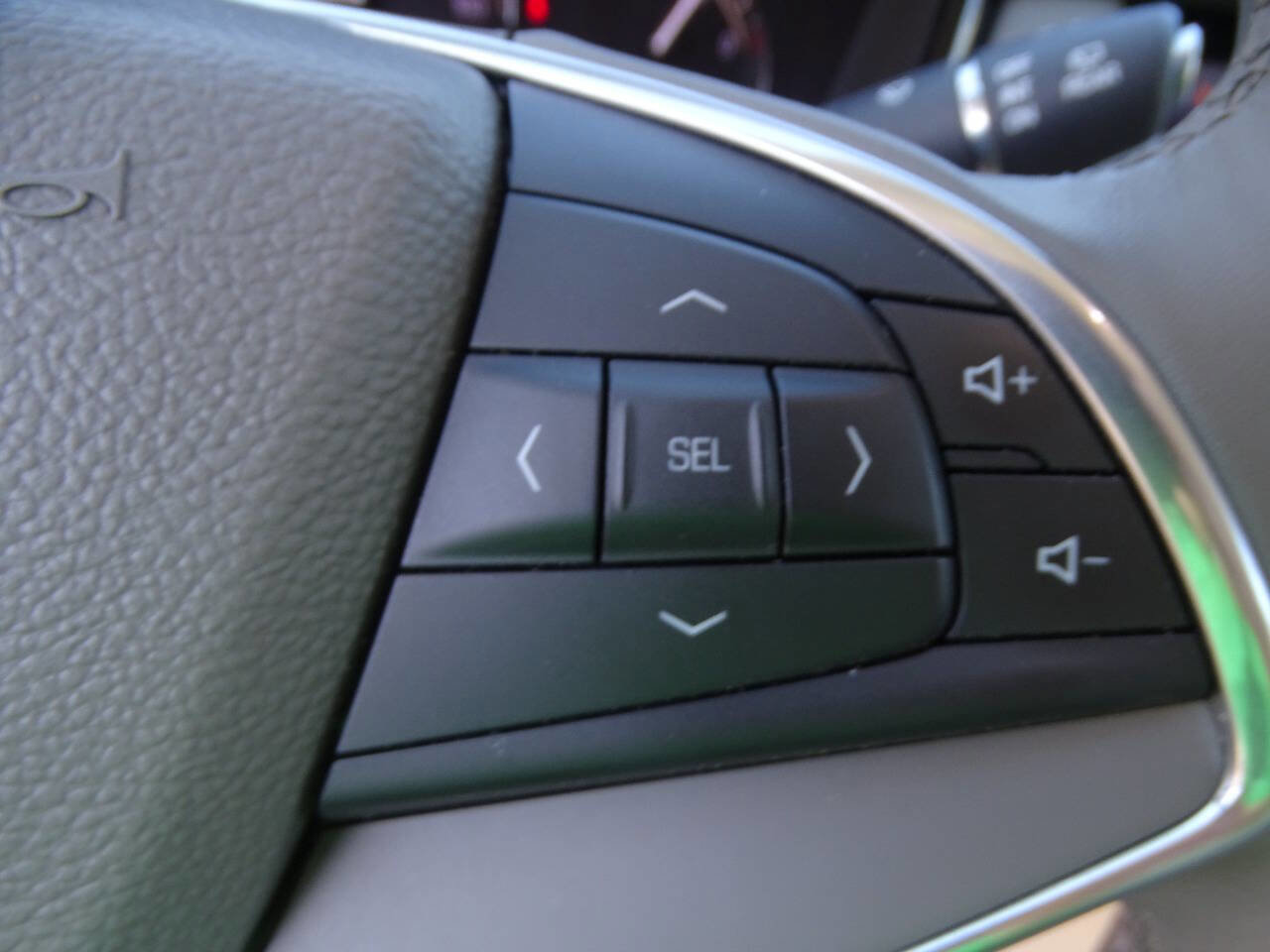 Used 2017 Cadillac XT5 Luxury image 22