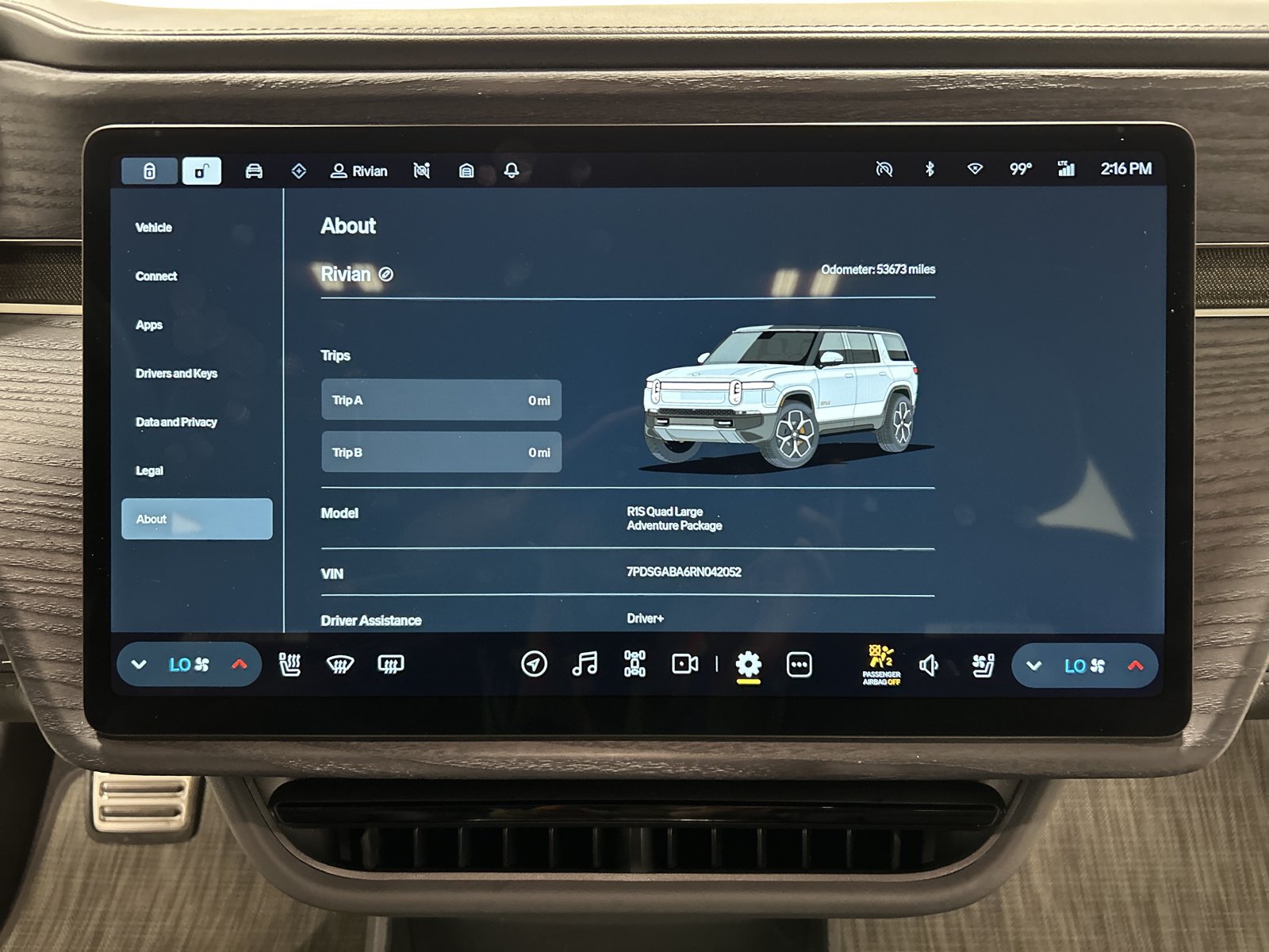 Used 2024 Rivian R1S Adventure AWD/4WD image 29