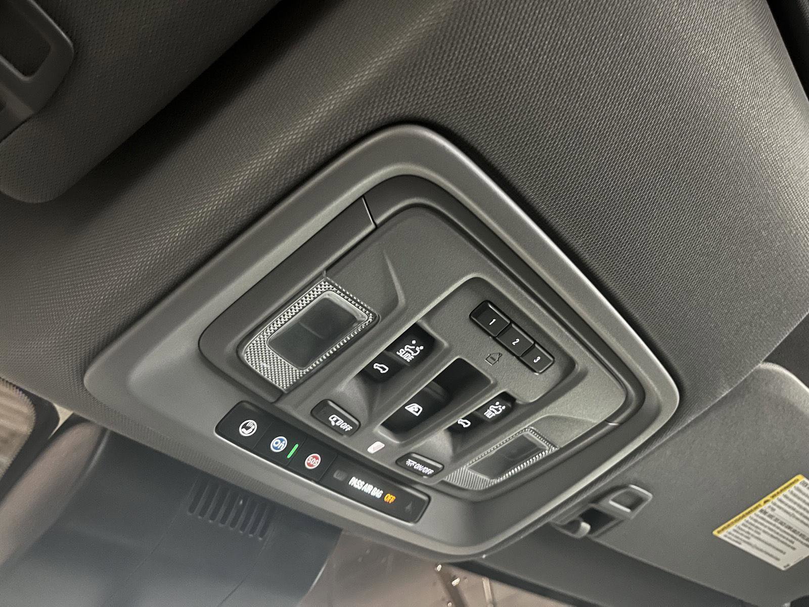 Used 2025 GMC Sierra 3500 Denali w/ Denali Reserve Package image 22