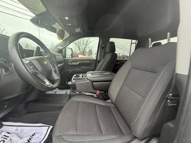 Used 2024 Chevrolet Silverado 2500 LT w/ Z71 Off-Road Package image 30