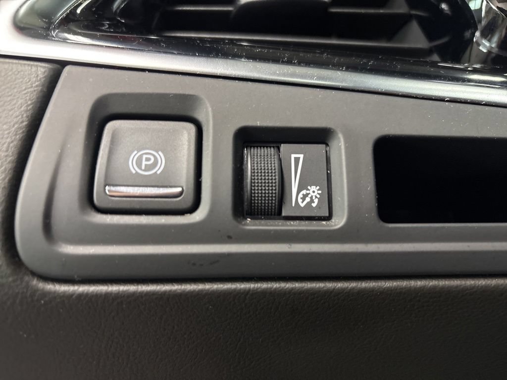 Used 2024 Cadillac XT6 Sport w/ LPO, Floor Liner Package AWD/4WD image 34