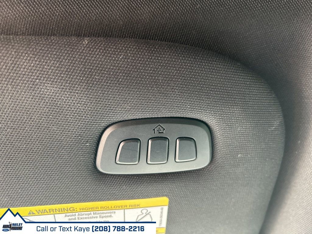 Used 2022 Ford F350 Platinum w/ Tremor Off-Road Package image 38