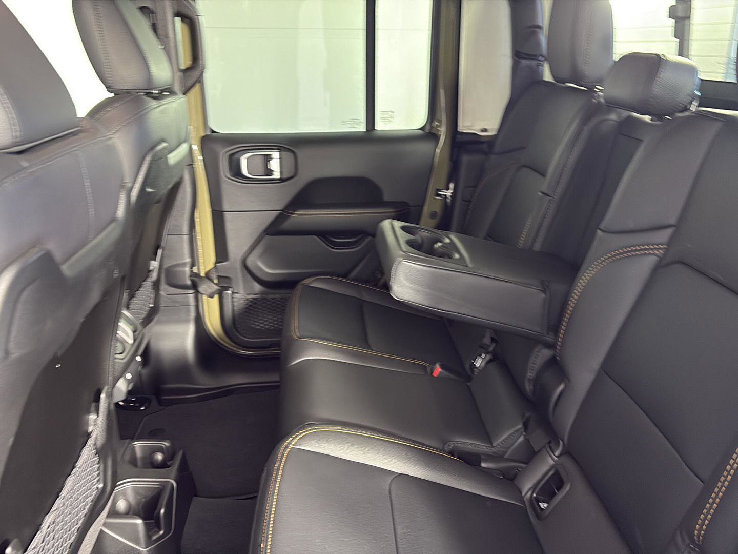 Used 2025 Jeep Gladiator Sport image 20